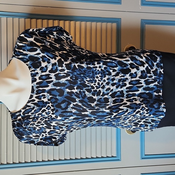 Jocelyn Smith Top Blue Leopard Print Top - Picture 2 of 11